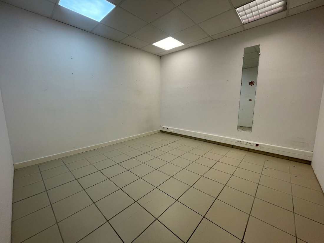 Photo 5 – location Local commercial	NANTES (44000)