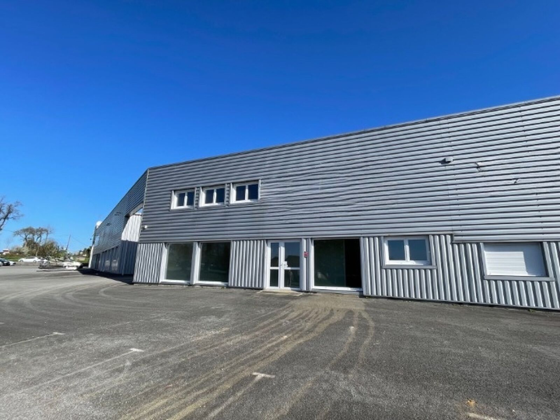 Photo 1 – location Local commercial	LOCMINE (56500)