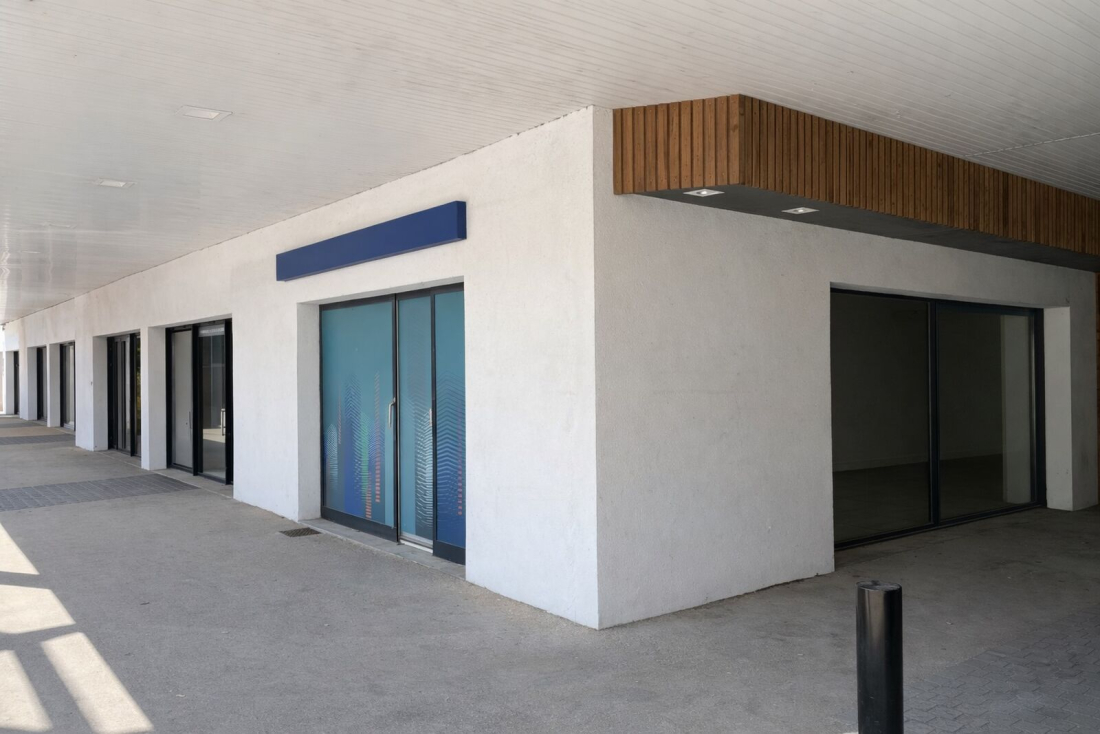 Photo 2 – location Local commercial	PLESCOP (56890)