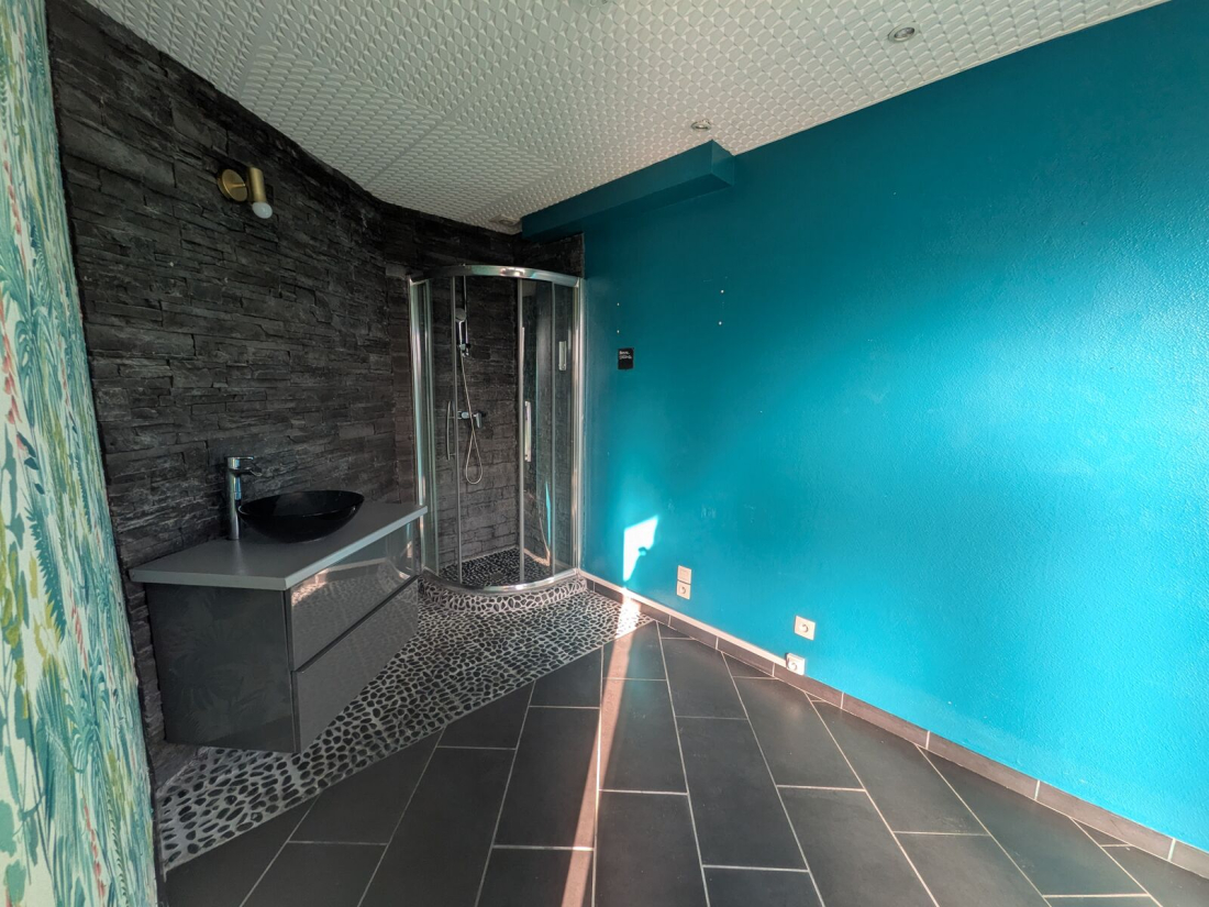 Photo 2 – location Local commercial	SAINT AVE (56890)