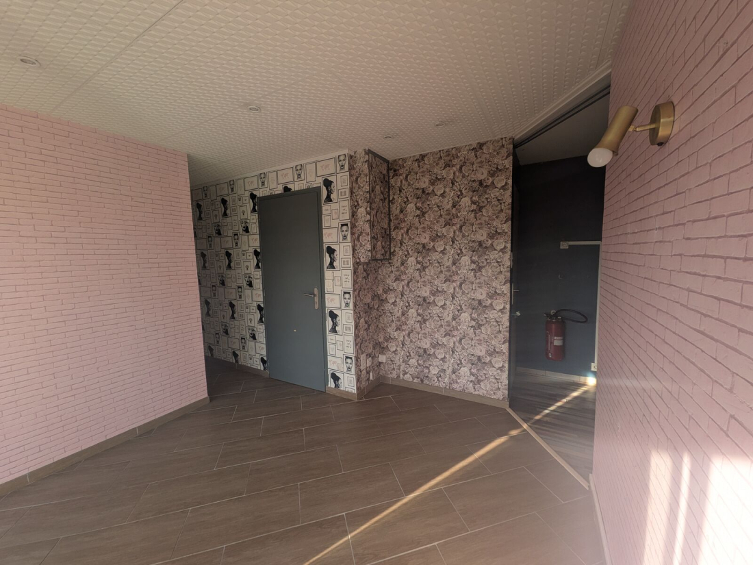 Photo 3 – location Local commercial	SAINT AVE (56890)