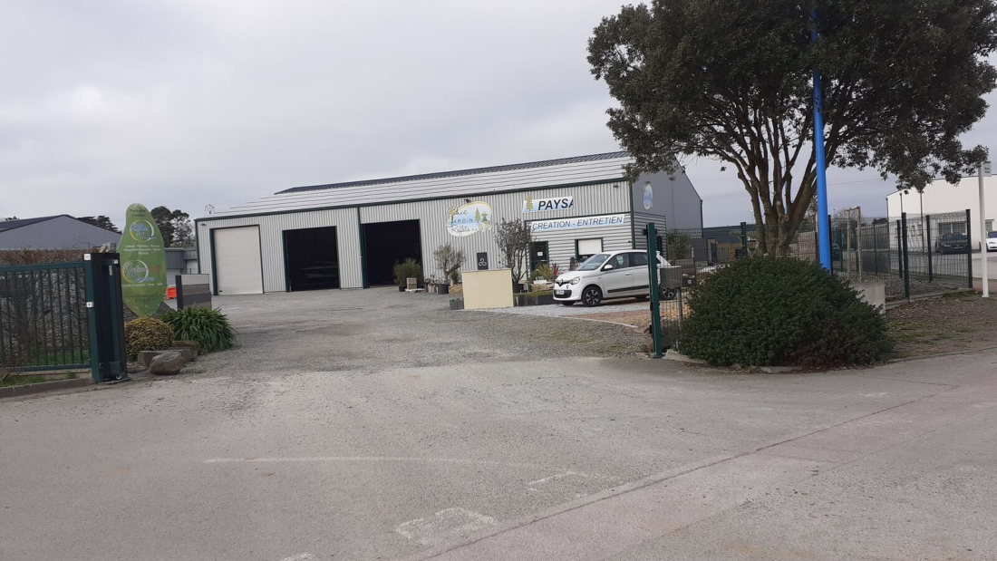 Photo 2 – location entrepôts / activités	PENESTIN (56760)