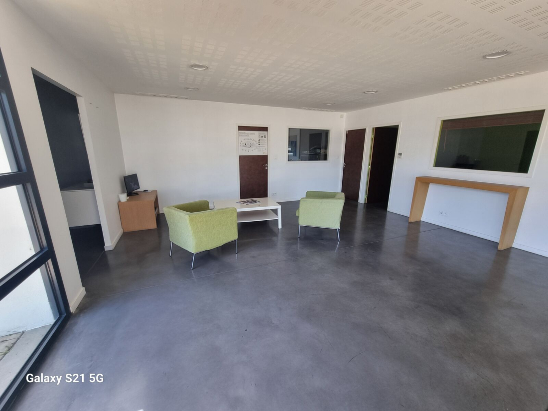 Photo 5 – vente bureaux	LA MONTAGNE (44620)