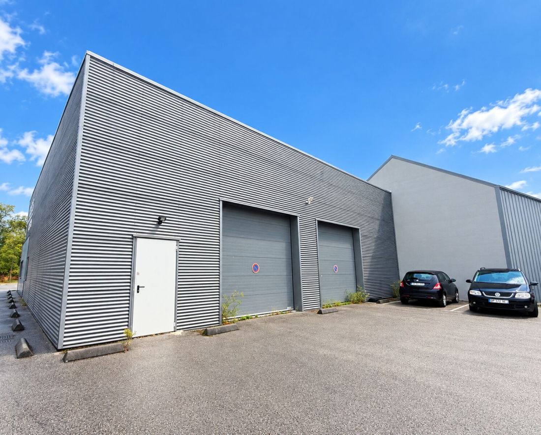 Photo 2 – location entrepôts / activités	AURAY (56400)