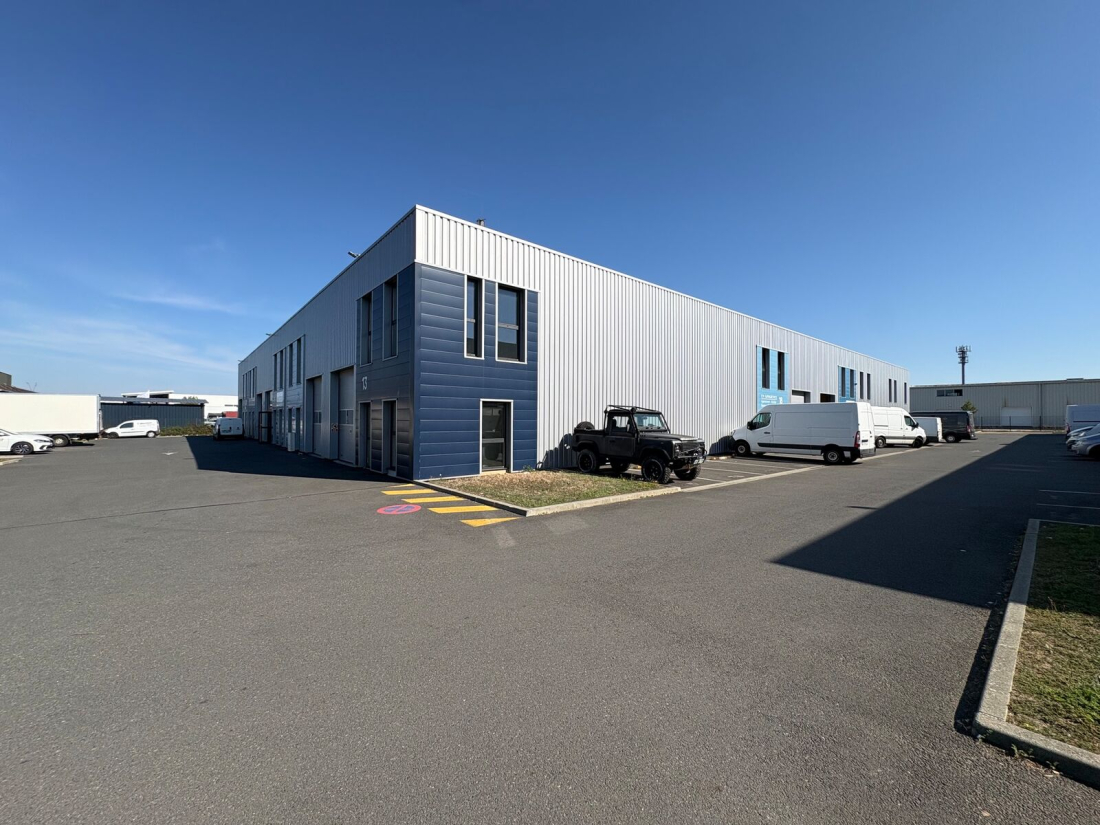 Photo 2 – location entrepôts / activités	SAINT HERBLAIN (44800)