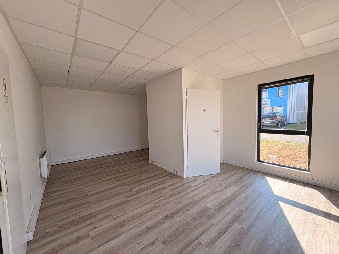 Photo 3 – location entrepôts / activités	SAINT HERBLAIN (44800)