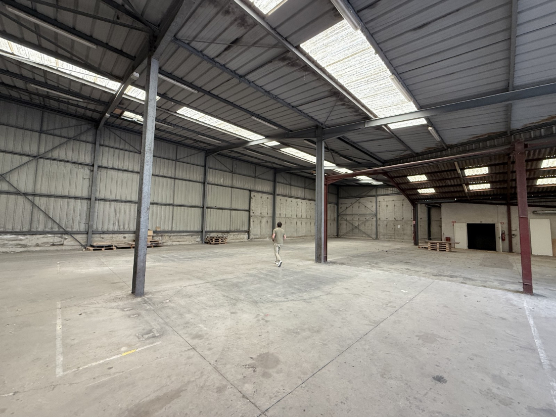 Photo 3 – location entrepôts / activités	THEIX NOYALO (56450)