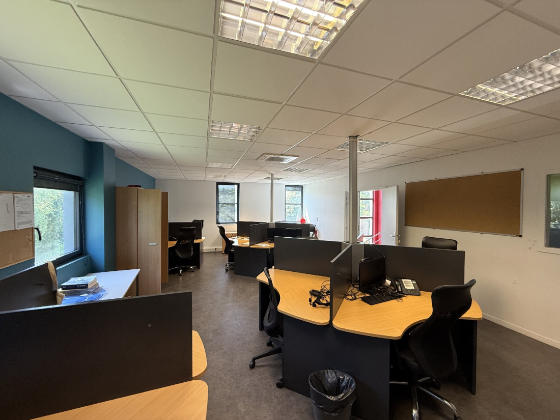 Photo 6 – vente bureaux	SAINT AVE (56890)
