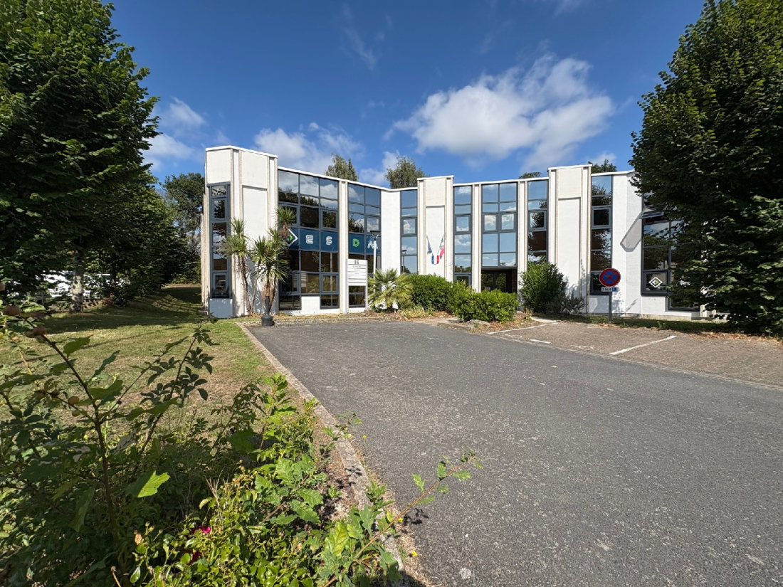 Photo 1 – location bureaux	NANTES (44300)