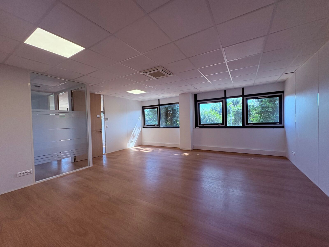Photo 2 – location bureaux	NANTES (44300)