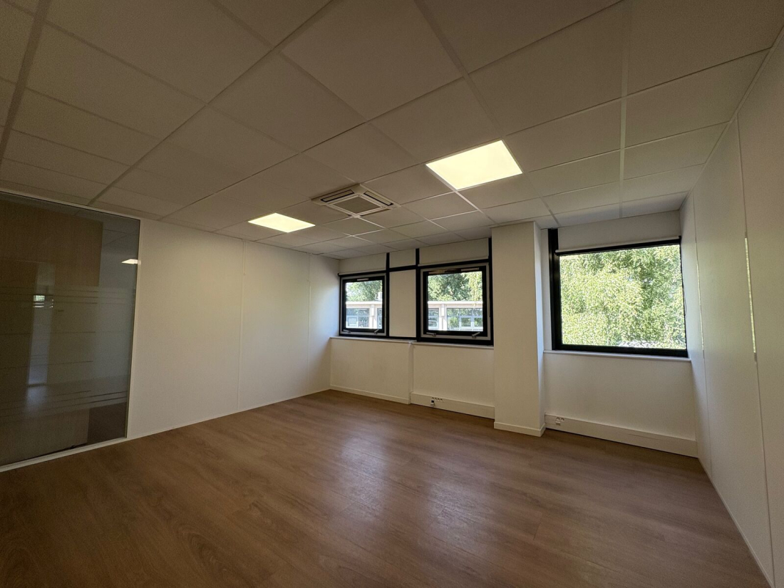 Photo 8 – location bureaux	NANTES (44300)