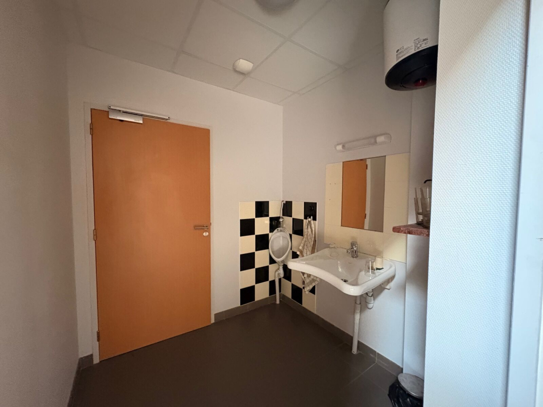 Photo 11 – location Local commercial	CARQUEFOU (44470)