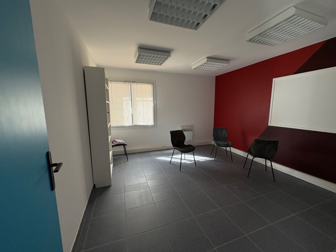 Photo 6 – location entrepôts / activités	CARQUEFOU (44470)