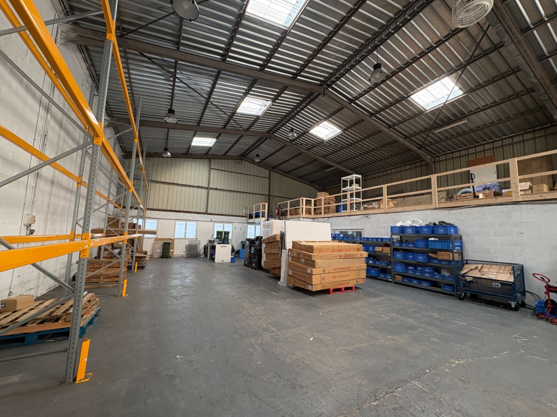 Photo 7 – location entrepôts / activités	CARQUEFOU (44470)