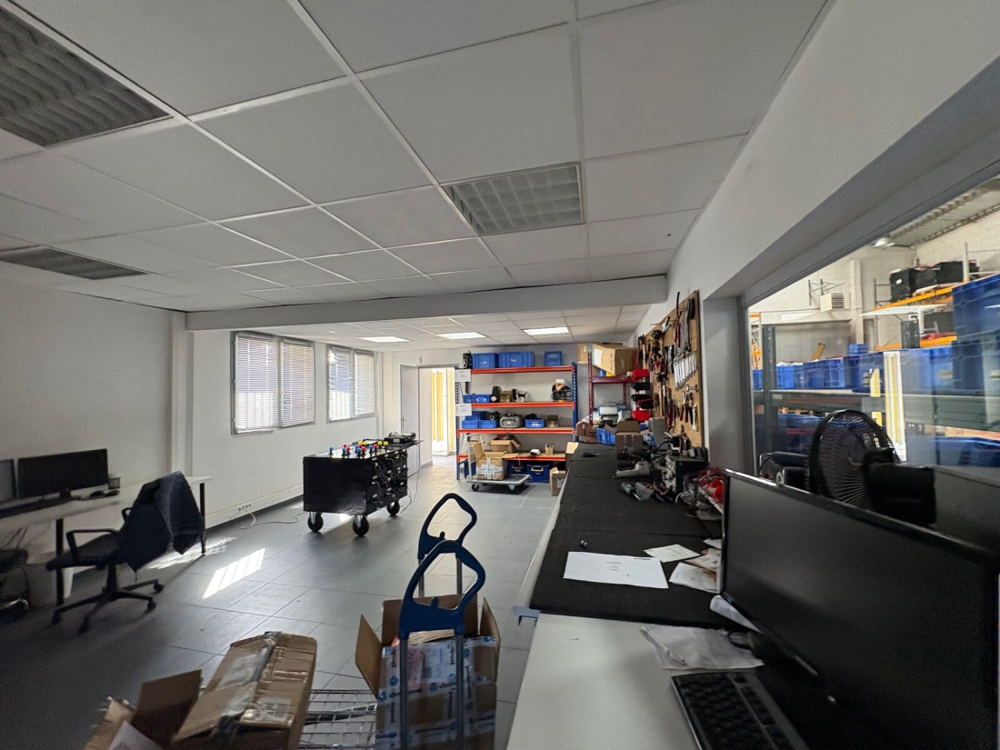 Photo 11 – location entrepôts / activités	CARQUEFOU (44470)