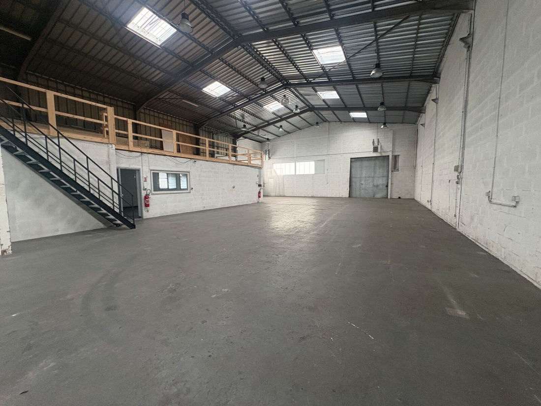 Photo 2 – location entrepôts / activités	CARQUEFOU (44470)
