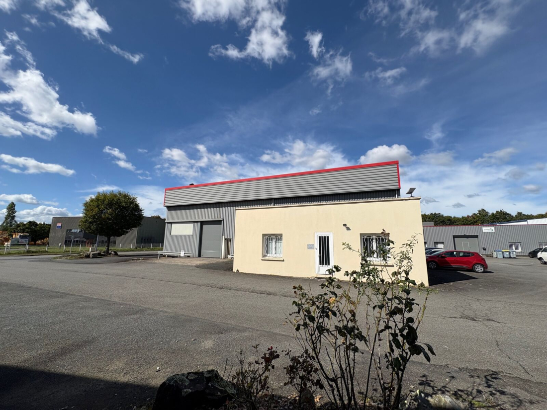 Photo 1 – location entrepôts / activités	CARQUEFOU (44470)