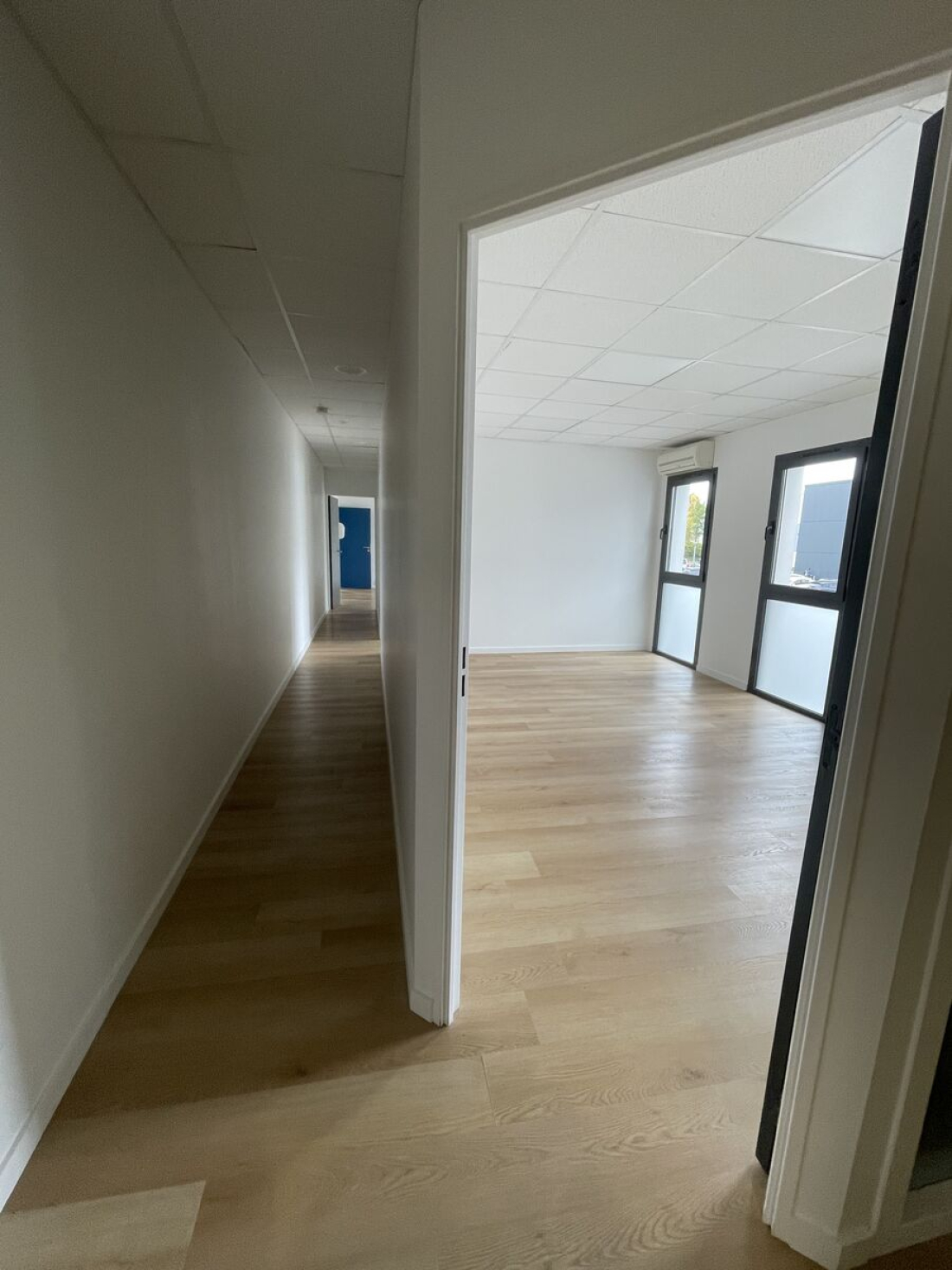 Photo 1 – location bureaux	VANNES (56000)