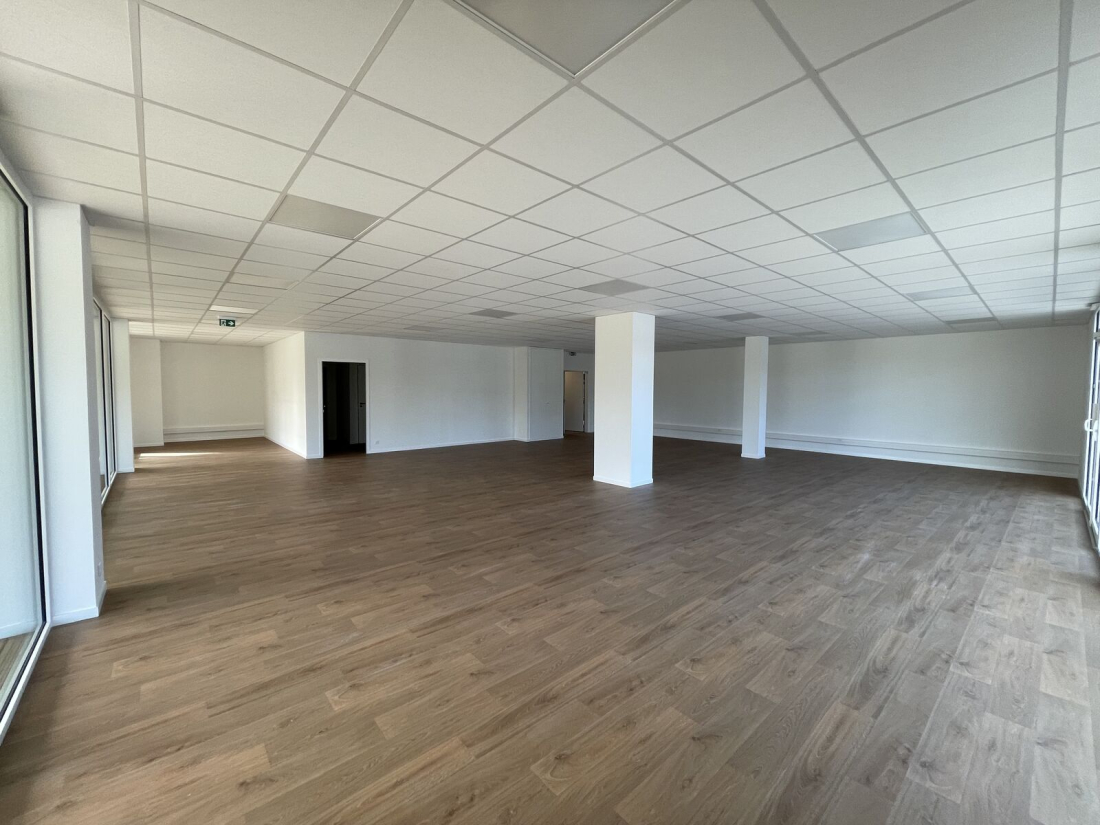 Photo 2 – location bureaux	VANNES (56000)