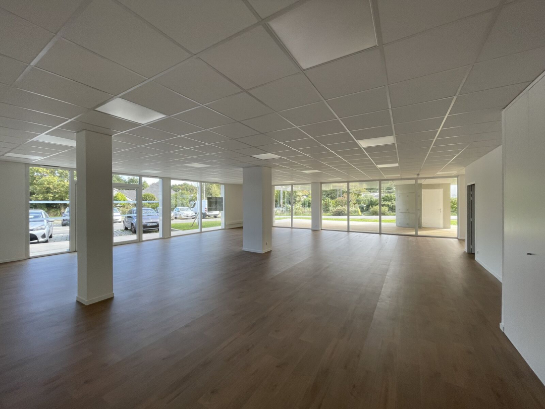 Photo 1 – location bureaux	VANNES (56000)