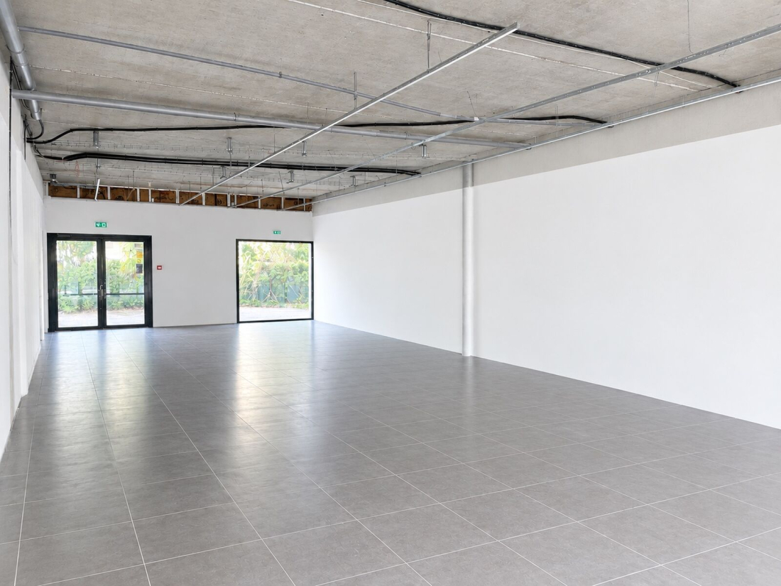 Photo 6 – location Local commercial	PLESCOP (56890)