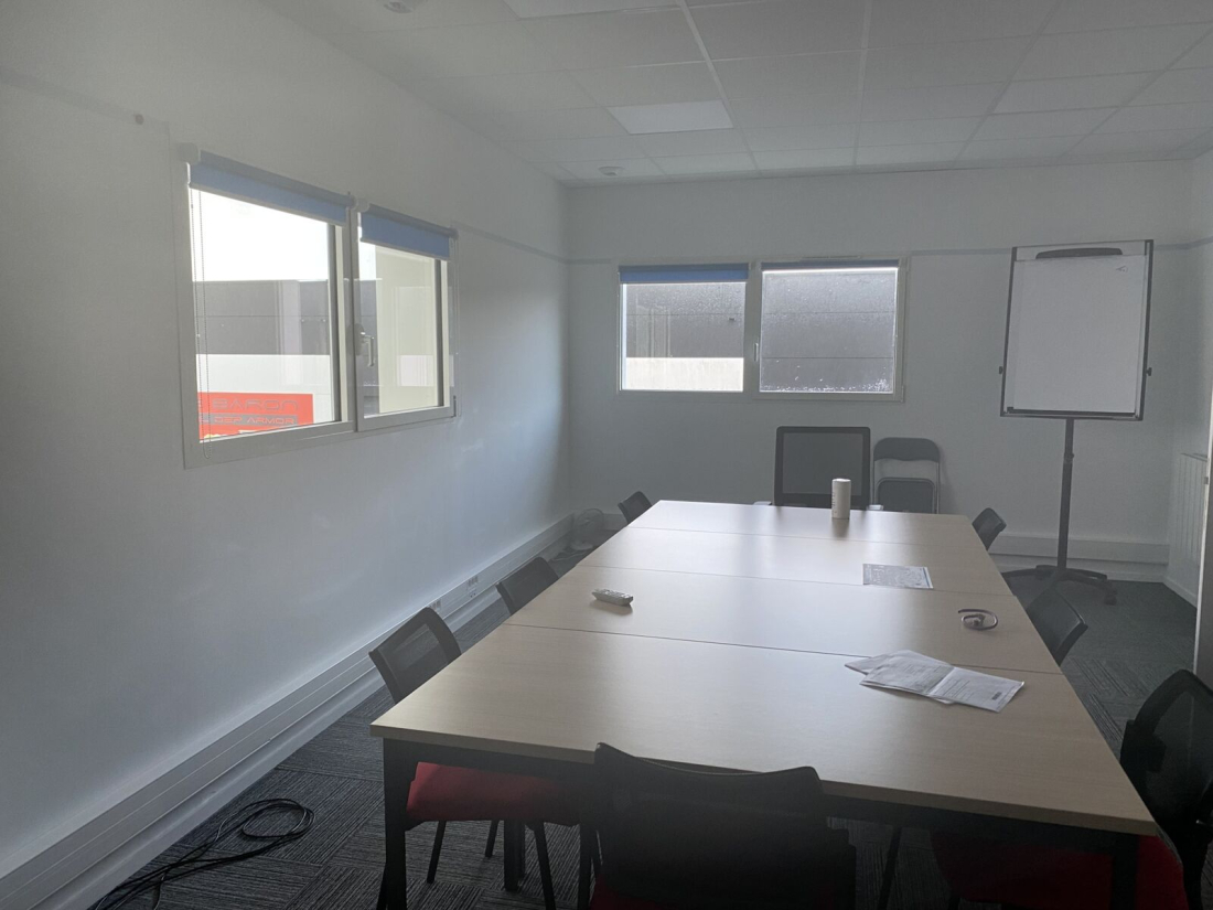 Photo 2 – location bureaux	AURAY (56400)