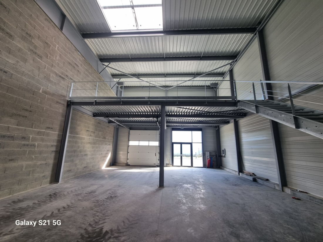 Photo 5 – vente entrepôts / activités	THOUARE SUR LOIRE (44470)