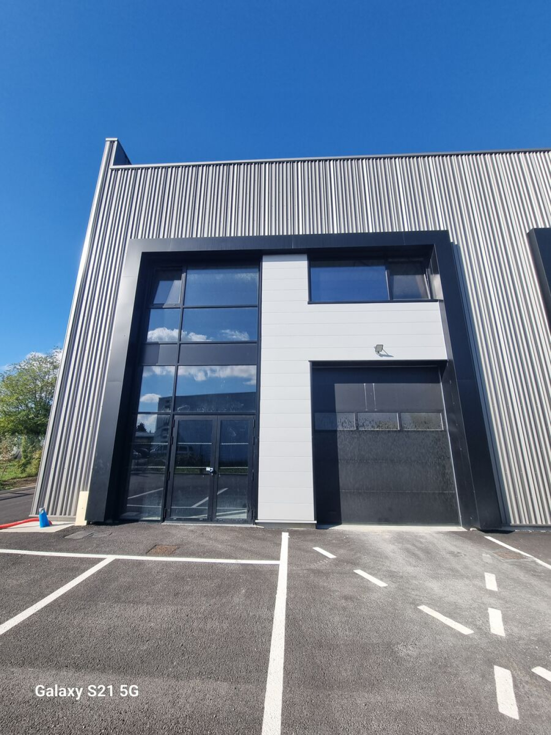 Photo 4 – vente entrepôts / activités	THOUARE SUR LOIRE (44470)