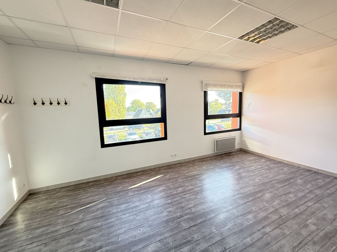 Photo 3 – location bureaux	ARRADON (56610)