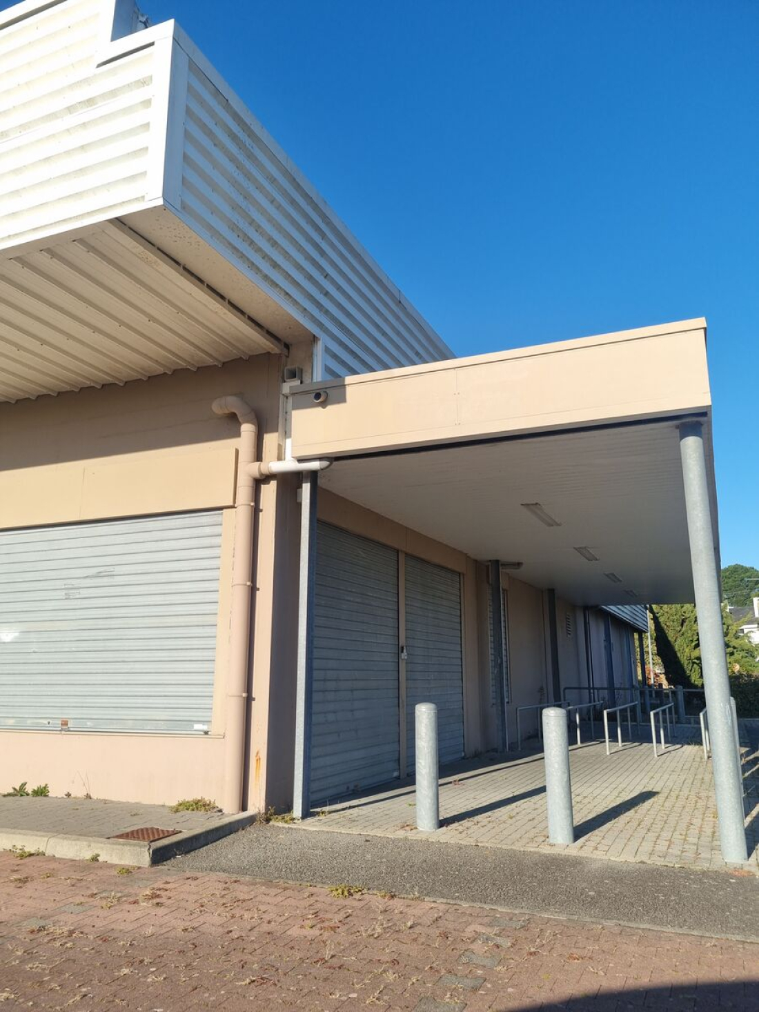 Photo 1 – location entrepôts / activités	SAINT ETIENNE DE MONTLUC (44360)