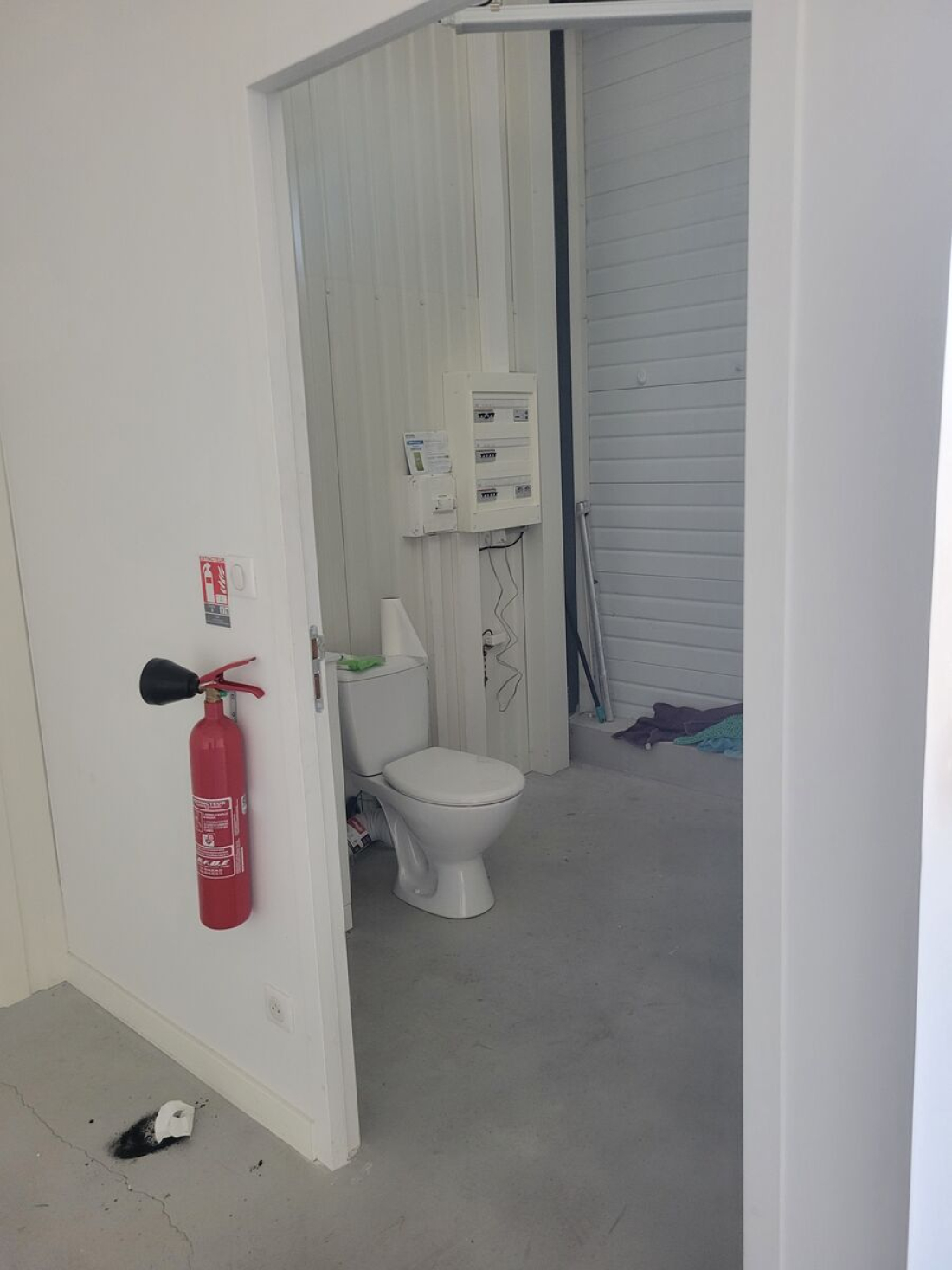 Photo 3 – location Local commercial	BAUD (56150)