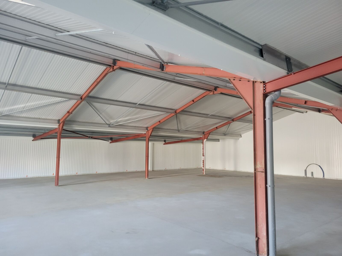 Photo 2 – location entrepôts / activités	BAUD (56150)