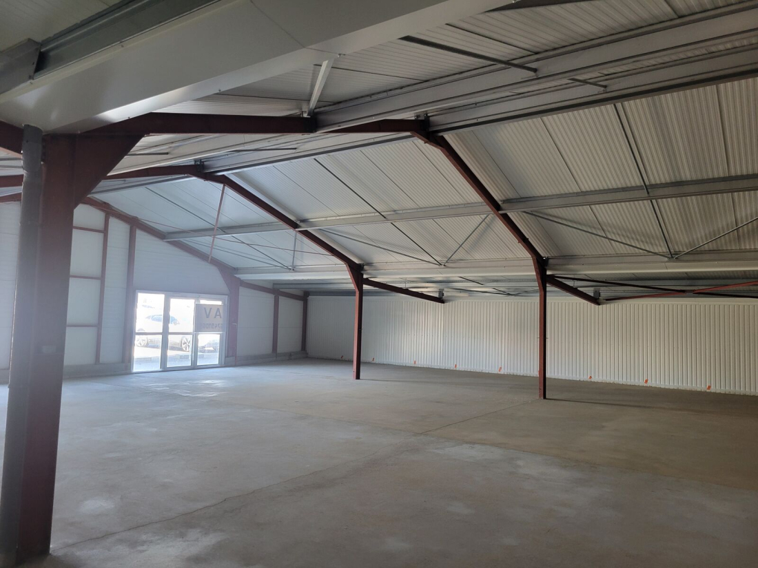 Photo 4 – location entrepôts / activités	BAUD (56150)