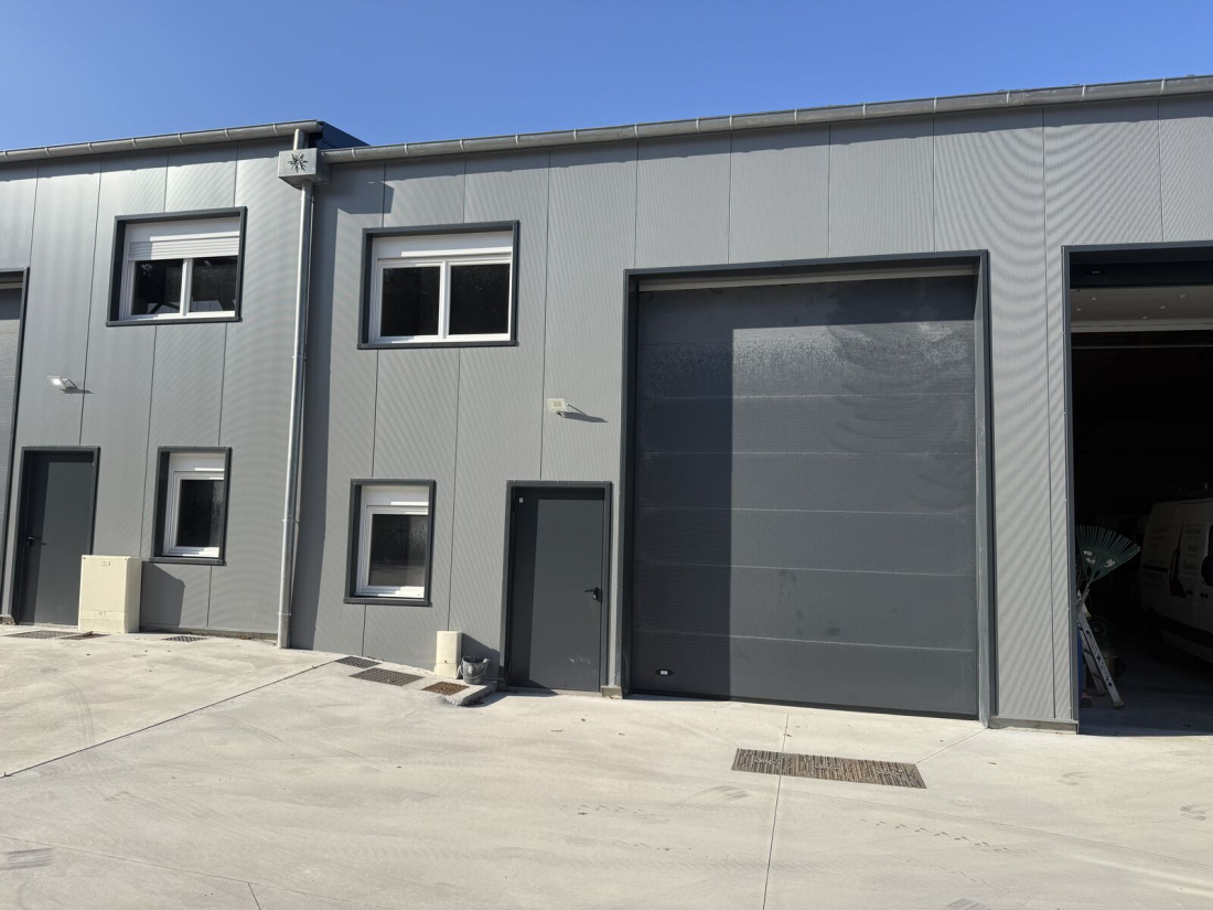 Photo 3 – location entrepôts / activités	THOUARE SUR LOIRE (44470)