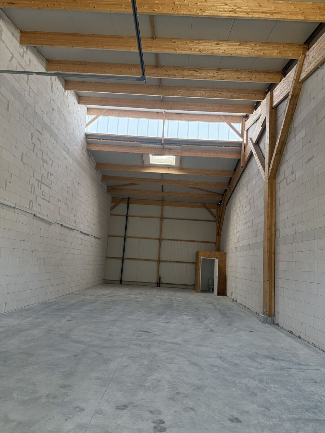 Photo 7 – location entrepôts / activités	THOUARE SUR LOIRE (44470)