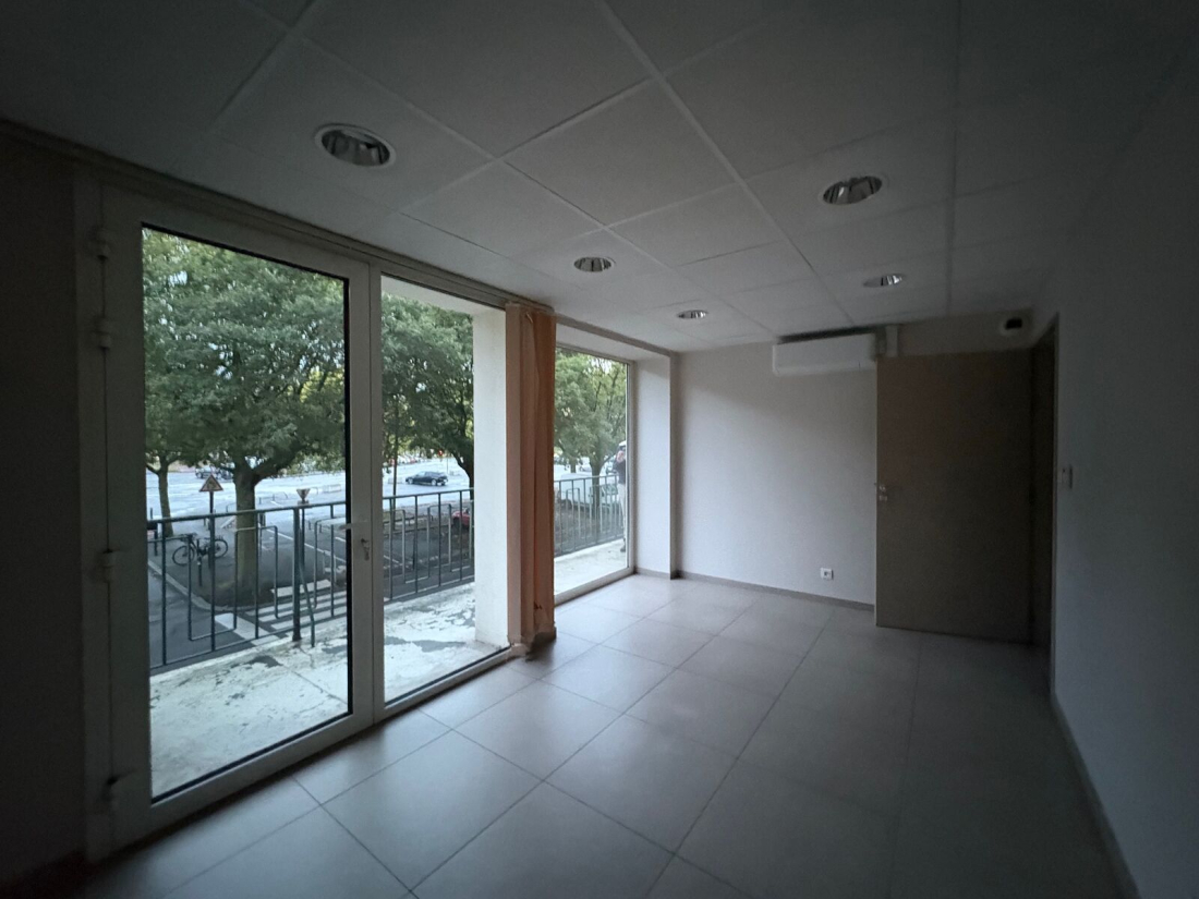 Photo 4 – location Local commercial	NANTES (44000)