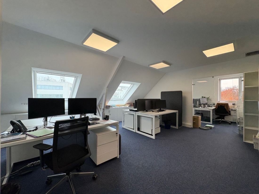 Photo 2 – location bureaux	REZE (44400)