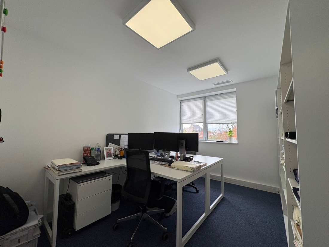 Photo 7 – location bureaux	REZE (44400)