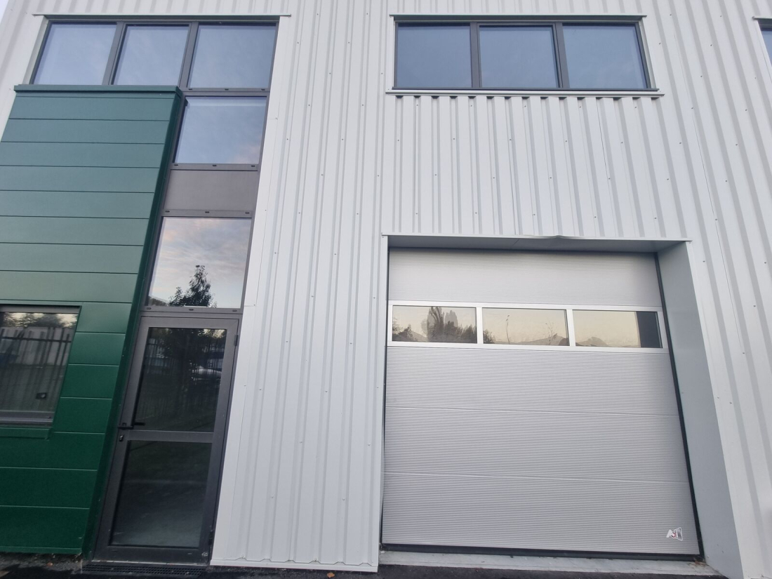 Photo 2 – vente entrepôts / activités	LA CHAPELLE SUR ERDRE (44240)