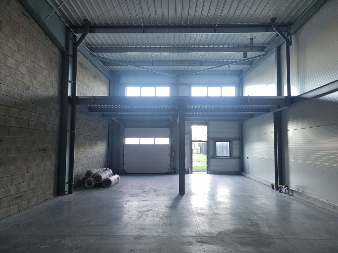 Photo 3 – vente entrepôts / activités	LA CHAPELLE SUR ERDRE (44240)