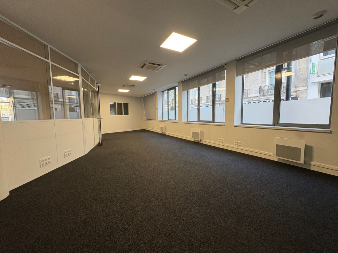 Photo 9 – location Local commercial	NANTES (44000)