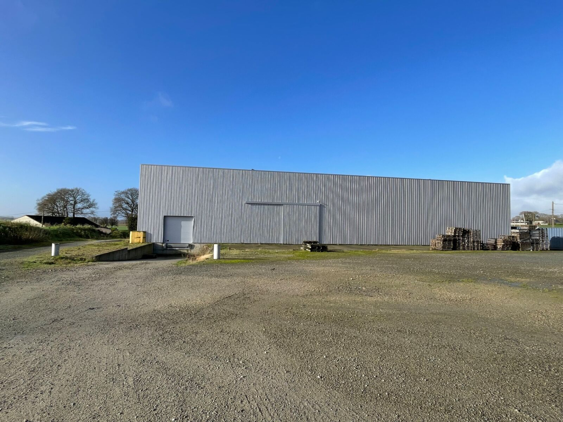 Photo 4 – location entrepôts / activités	LOCMINE (56500)