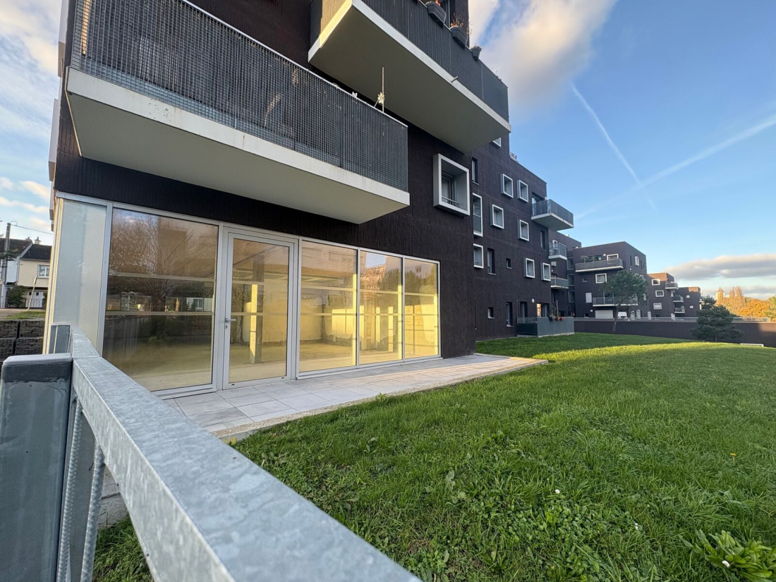 Photo 2 – vente Local commercial	SAINT HERBLAIN (44800)