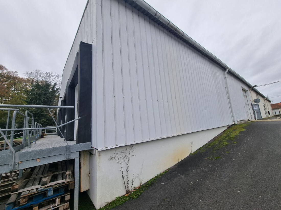Photo 2 – location entrepôts / activités	VERTOU (44120)