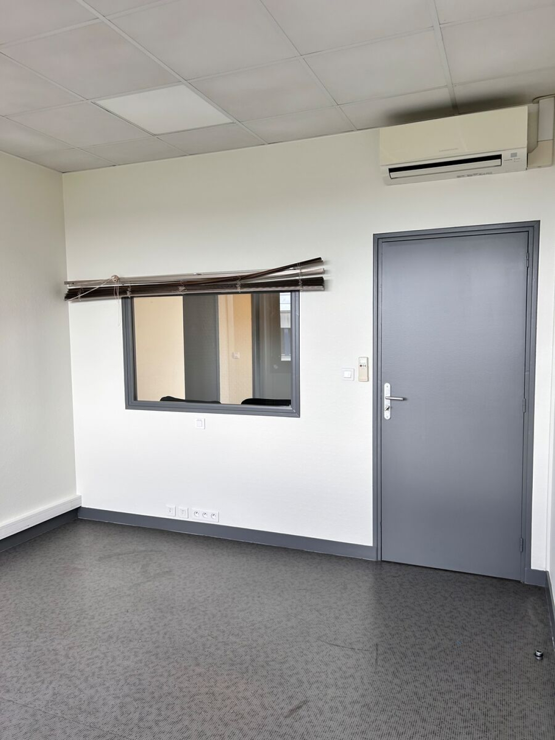 Photo 2 – location bureaux	LANESTER (56600)