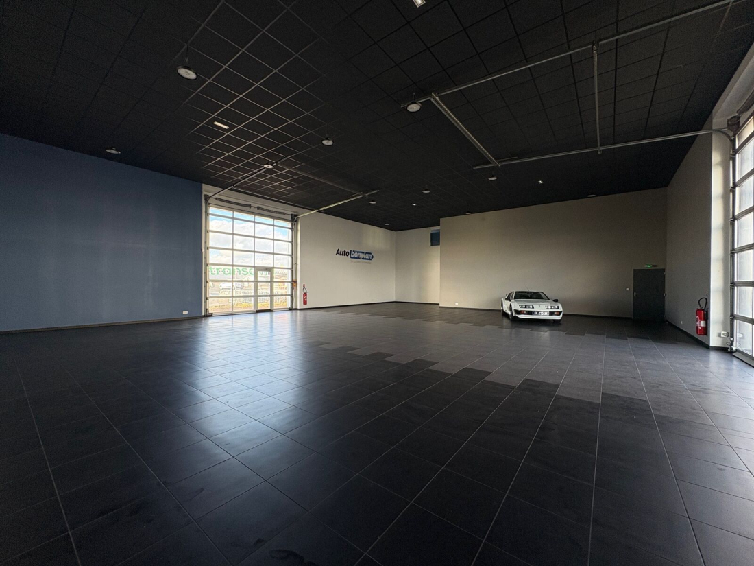 Photo 2 – location entrepôts / activités	BOUGUENAIS (44340)