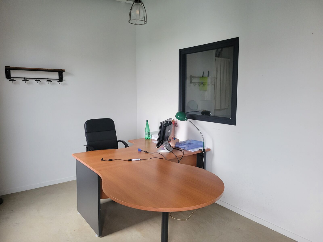 Photo 4 – vente bureaux	VANNES (56000)