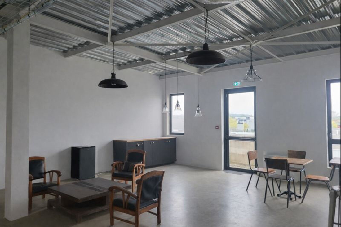 Photo 1 – vente bureaux	VANNES (56000)