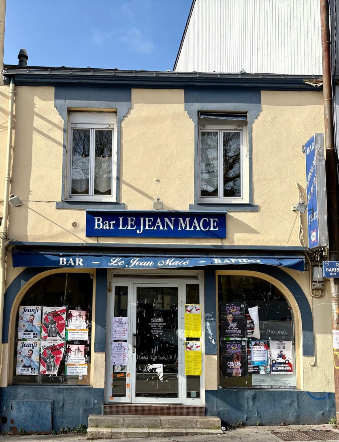 Photo 1 – location Local commercial	NANTES (44000)