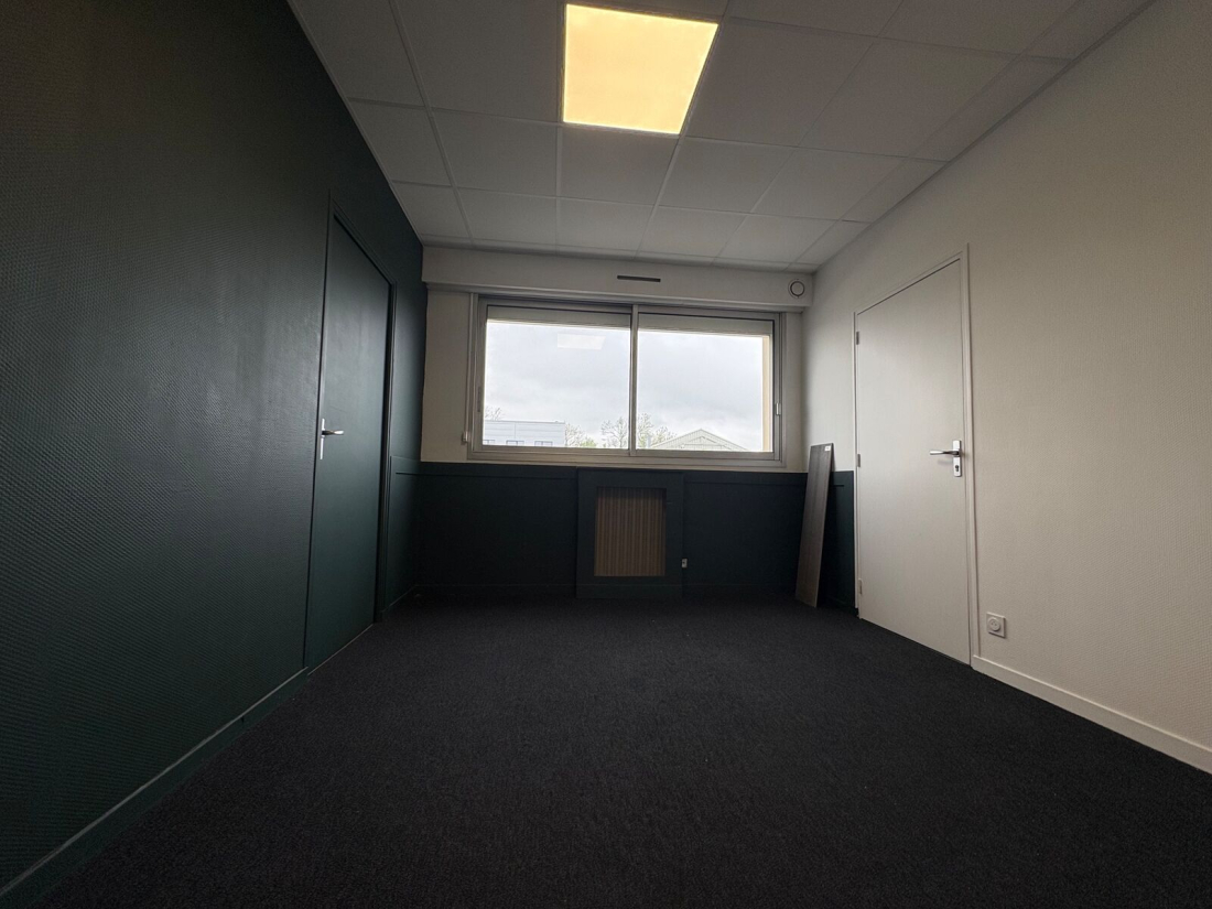 Photo 10 – location entrepôts / activités	SAINT HERBLAIN (44800)